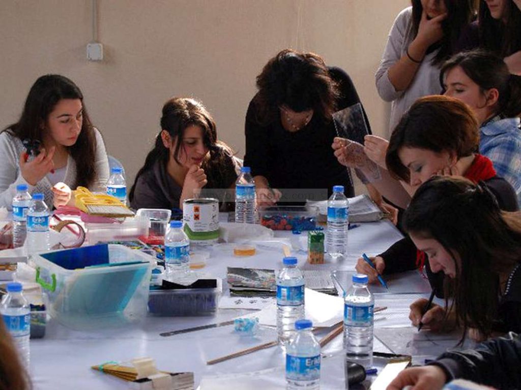 Sağlık Lisesi öğrencileriyle Cam Mozaik Atölyesi, Hava gazı Kültür Merkezi, izmir Belediyesi